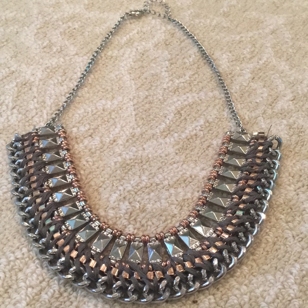 Awesome modern necklace!!